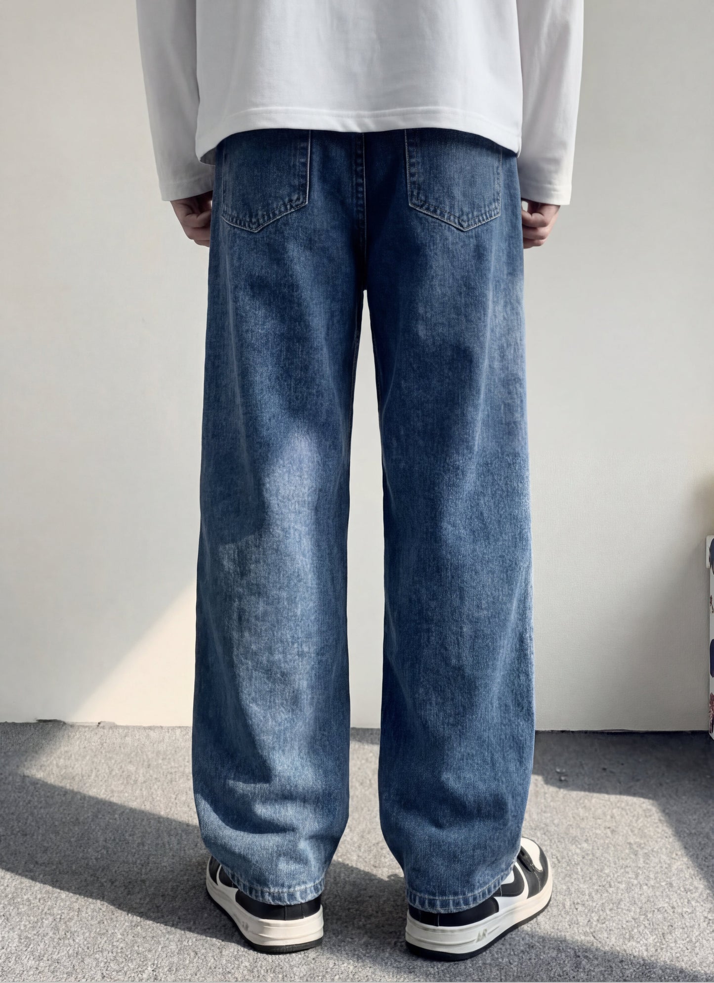 Essential Loose Jeans