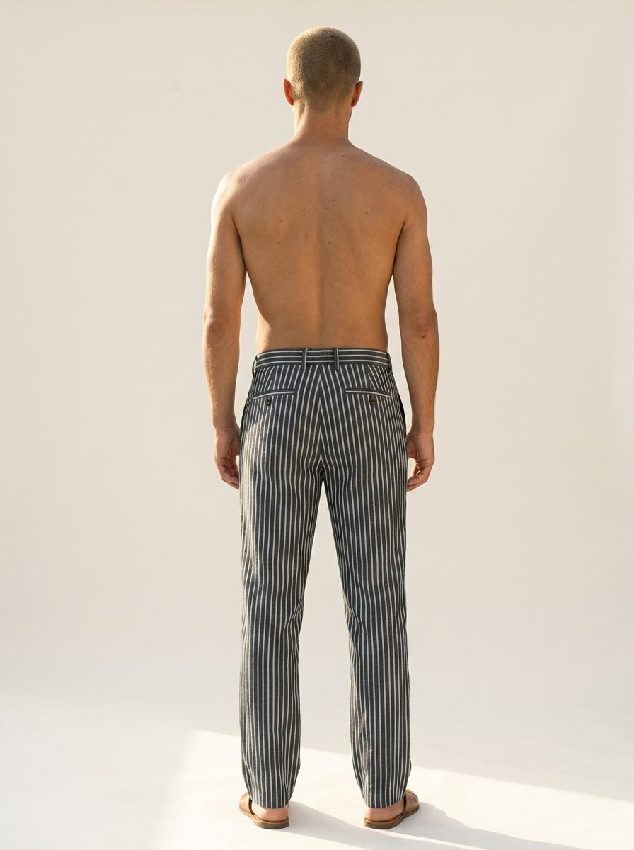Pantalón Cadaqués VÉLDE en negro, estilo elegante y atemporal
